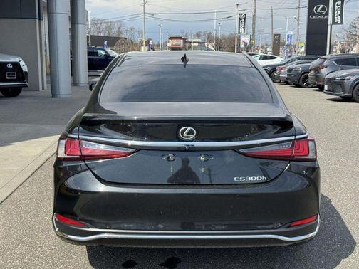 Caviar 2024 Lexus ES 300h Base