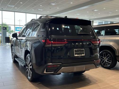 2025 Lexus LX 600 Luxury