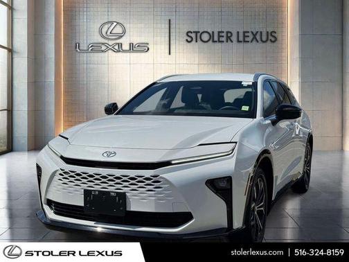 2025 Toyota Crown Signia XLE