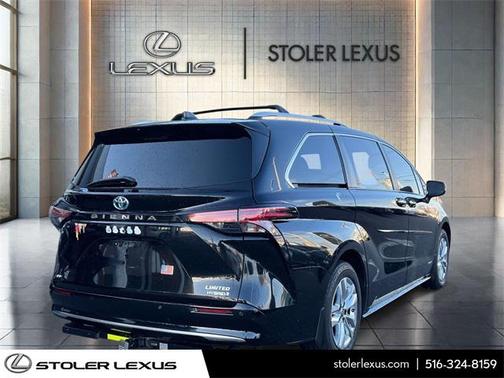 2021 Toyota Sienna Limited 7-Passenger