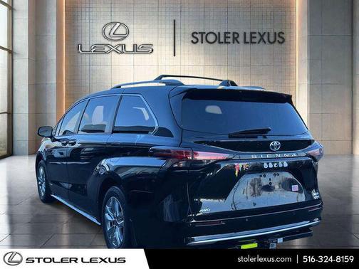 2021 Toyota Sienna Limited 7-Passenger