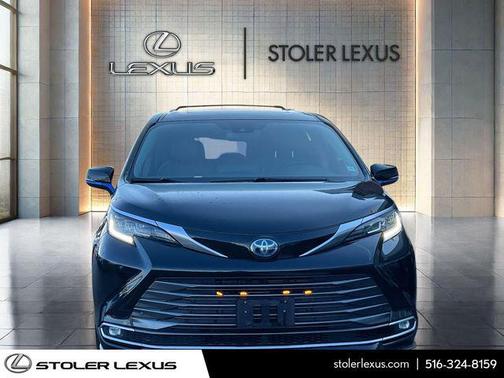 2021 Toyota Sienna Limited 7-Passenger