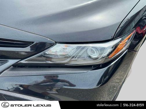 Midnight Black Metallic 2022 Toyota Camry SE