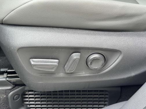 2021 Toyota Sienna XLE 8 Passenger
