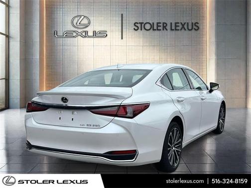 2023 Lexus ES 250 Base
