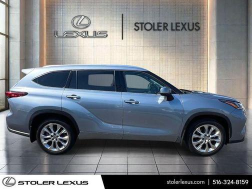 Moon Dust 2023 Toyota Highlander Limited