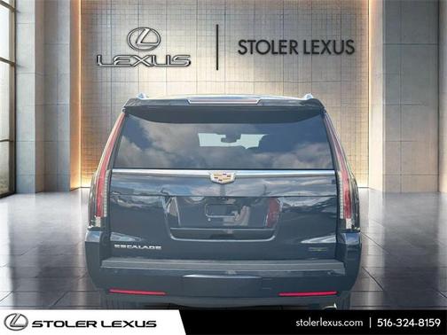 2018 Cadillac Escalade Luxury