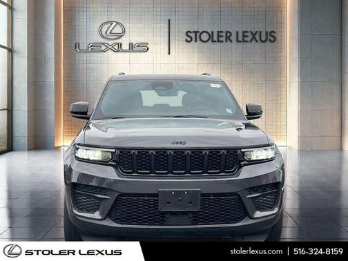 2022 Jeep Grand Cherokee Altitude