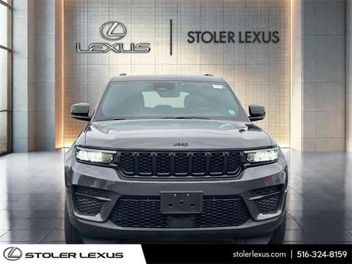 2022 Jeep Grand Cherokee Altitude