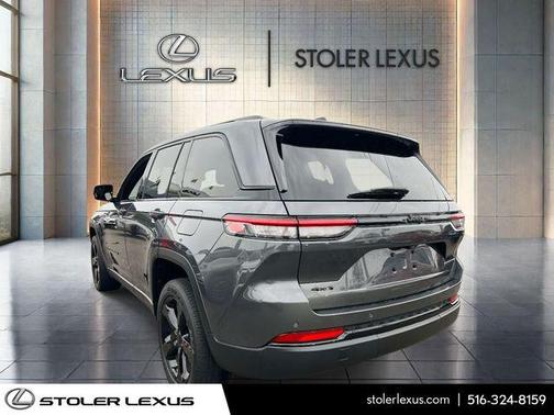 2022 Jeep Grand Cherokee Altitude