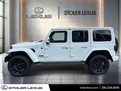 Bright White Clearcoat 2021 Jeep Wrangler Unlimited Sahara