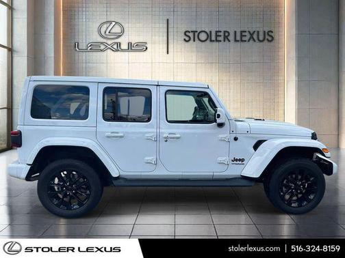 Bright White Clearcoat 2021 Jeep Wrangler Unlimited Sahara
