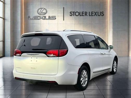 2020 Chrysler Pacifica Touring L