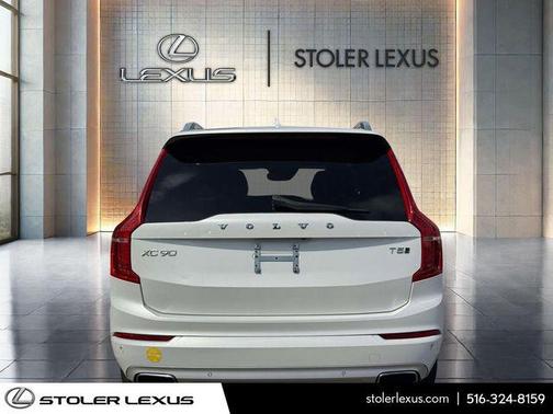 2016 Volvo XC90 T5 Momentum