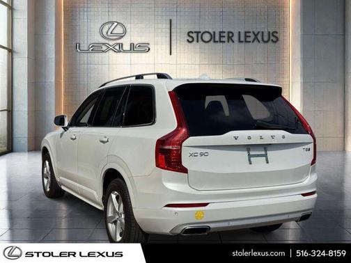 2016 Volvo XC90 T5 Momentum