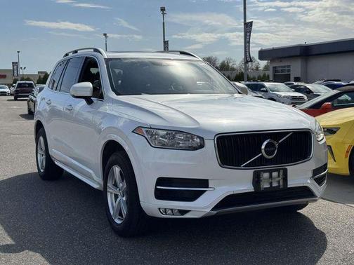 Crystal White Pearl 2016 Volvo XC90 T5 Momentum