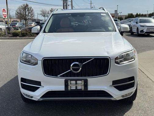 Crystal White Pearl 2016 Volvo XC90 T5 Momentum