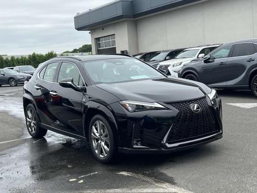 2025 Lexus UX 300h F SPORT Design