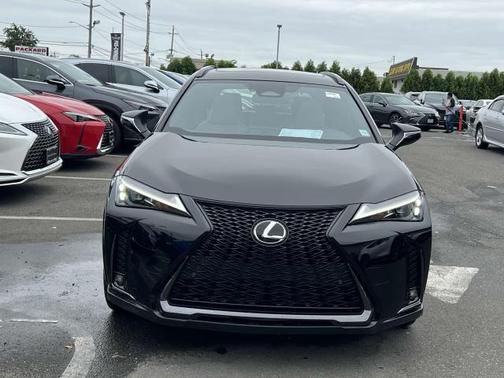 2025 Lexus UX 300h F SPORT Design