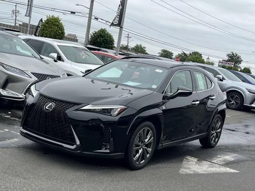 2025 Lexus UX 300h F SPORT Design
