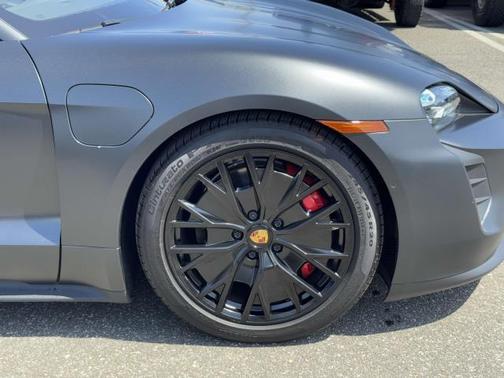 2023 Porsche Taycan GTS