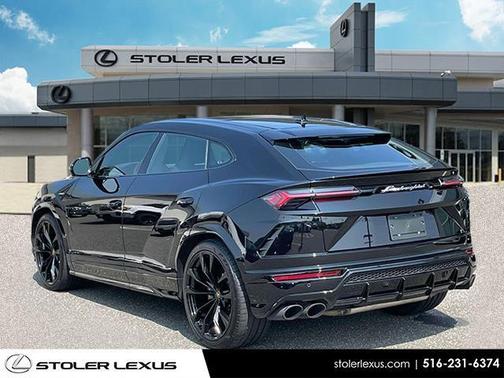 2021 Lamborghini Urus Base
