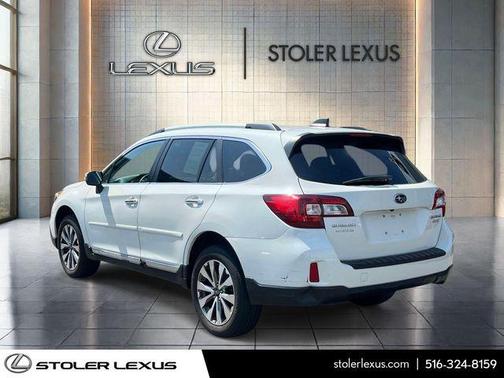 Crystal White Pearl 2017 Subaru Outback 2.5i Touring