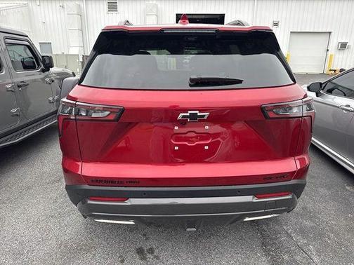 Radiant Red 2026 Chevrolet Equinox ACTIV