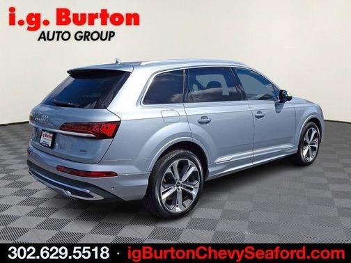 Satellite Silver Metallic 2023 Audi Q7 55 Premium Plus