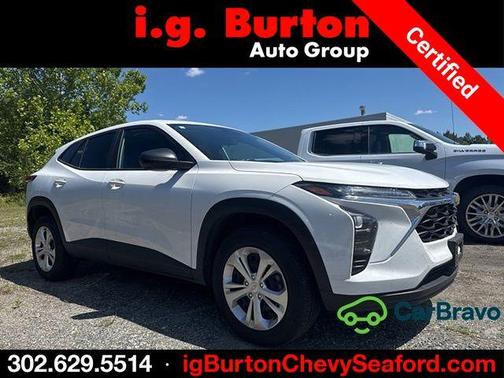 Summit White 2024 Chevrolet Trax LS