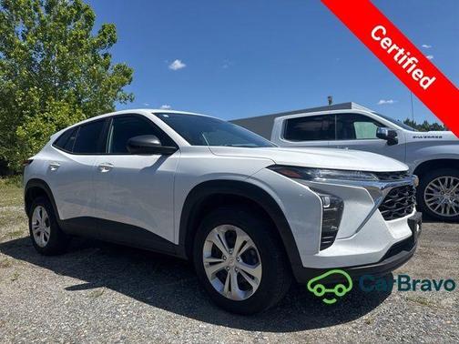Summit White 2024 Chevrolet Trax LS
