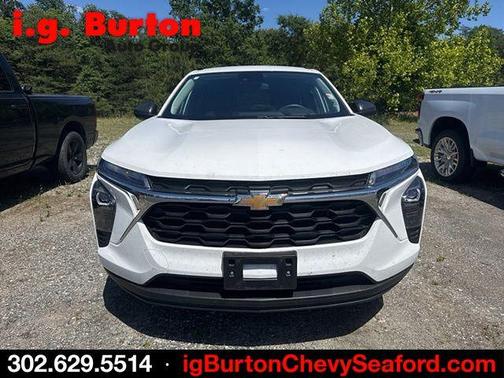 Summit White 2024 Chevrolet Trax LS