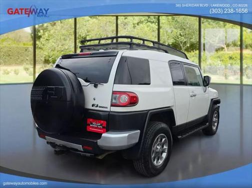 2013 Toyota FJ Cruiser Base