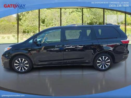 2018 Toyota Sienna XLE