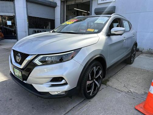 2022 Nissan Rogue Sport SL