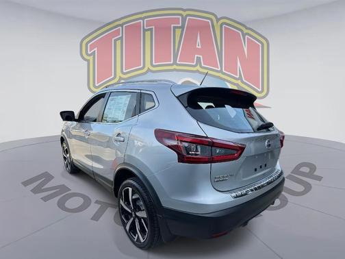 2022 Nissan Rogue Sport SL