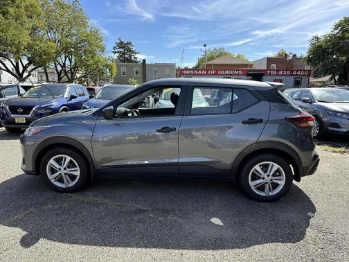 2022 Nissan Kicks S