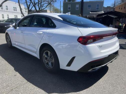 2022 Kia K5 LXS