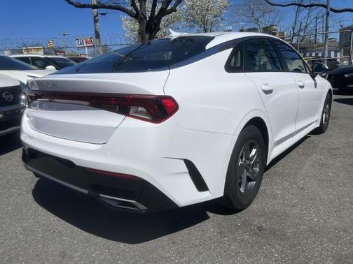 2022 Kia K5 LXS