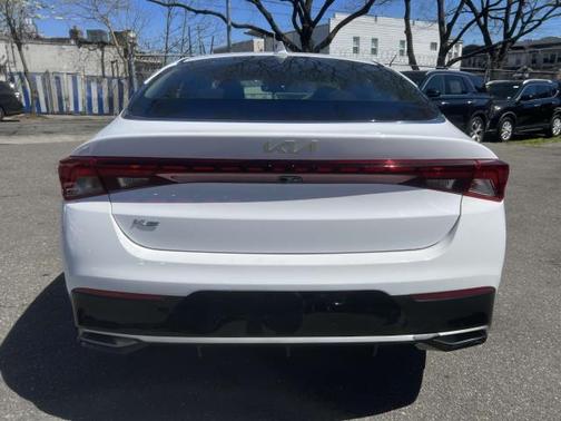 2022 Kia K5 LXS