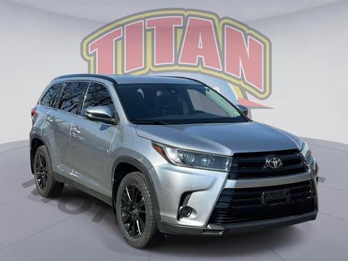 2019 Toyota Highlander SE