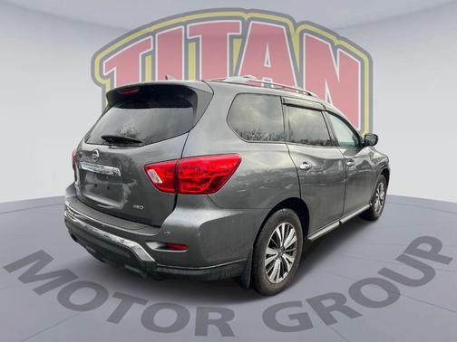 2019 Nissan Pathfinder S