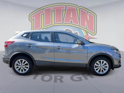 2022 Nissan Rogue Sport S