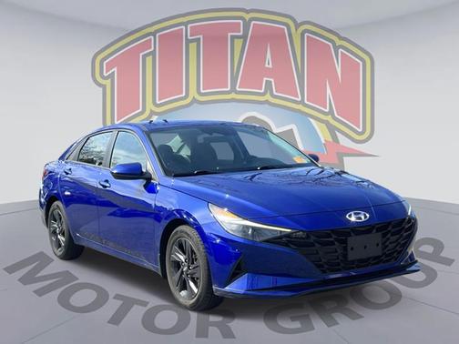 2022 Hyundai ELANTRA SEL