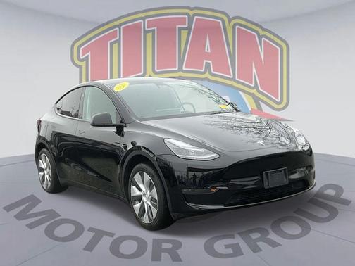 2023 Tesla Model Y Long Range