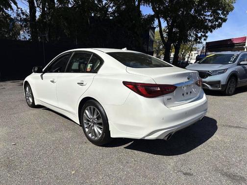 2024 INFINITI Q50 LUXE