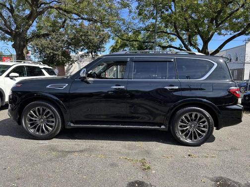 2023 Nissan Armada Platinum