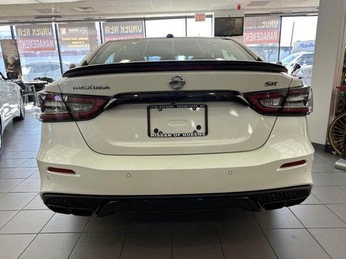 2022 Nissan Maxima SR