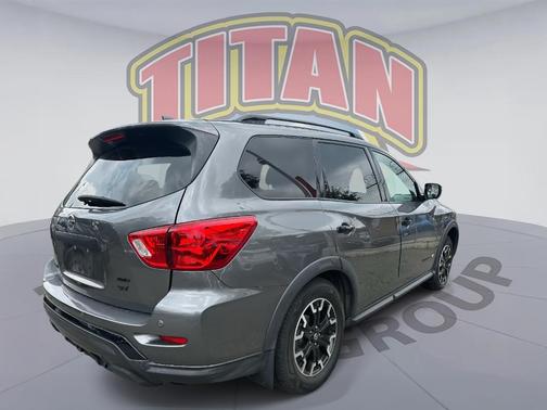 2020 Nissan Pathfinder SV