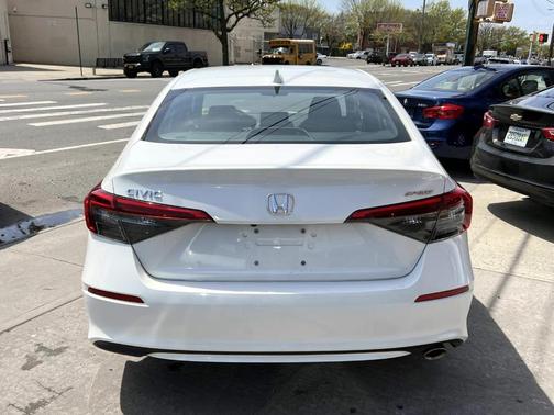White 2024 Honda Civic Sport